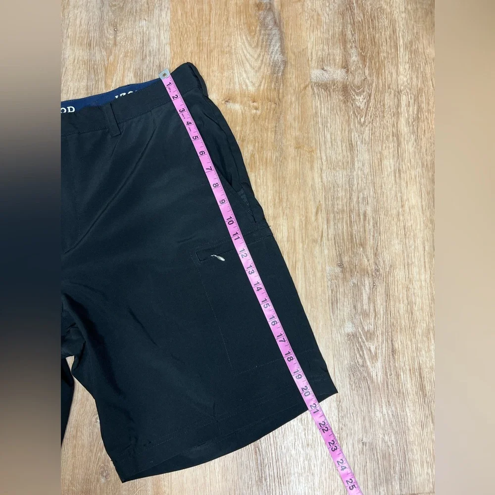 Izod Golf Swingflex Cargo Shorts Men's 38 Black Stretch Poly 5 Pocket - Picture 7 of 7